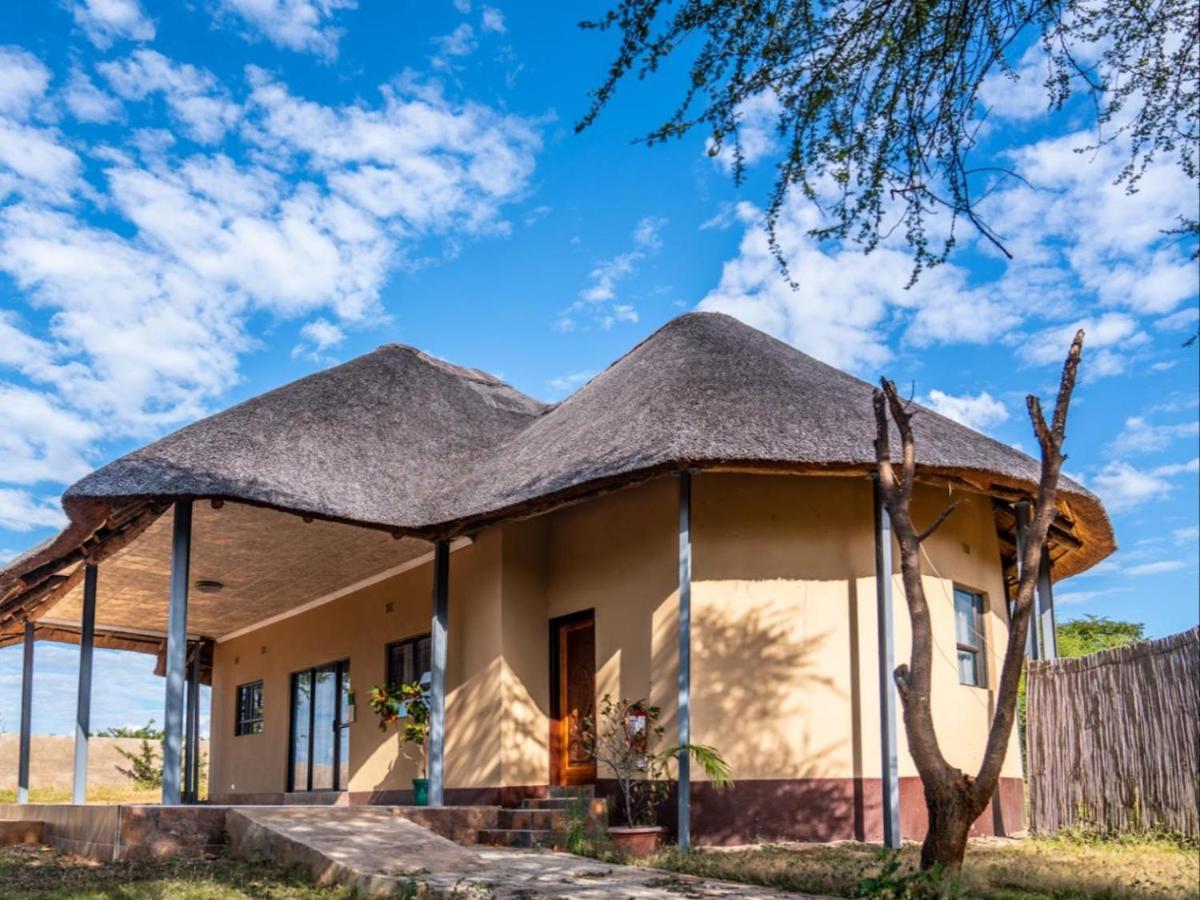 Nkanga Hotel كاسان المظهر الخارجي الصورة