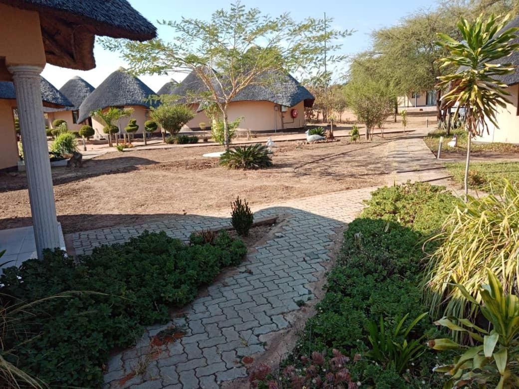 Nkanga Hotel كاسان المظهر الخارجي الصورة